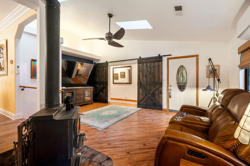 25255 Nestwa Trail