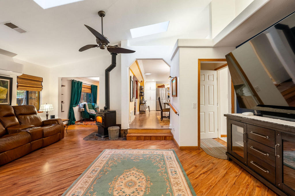 25255 Nestwa Trail