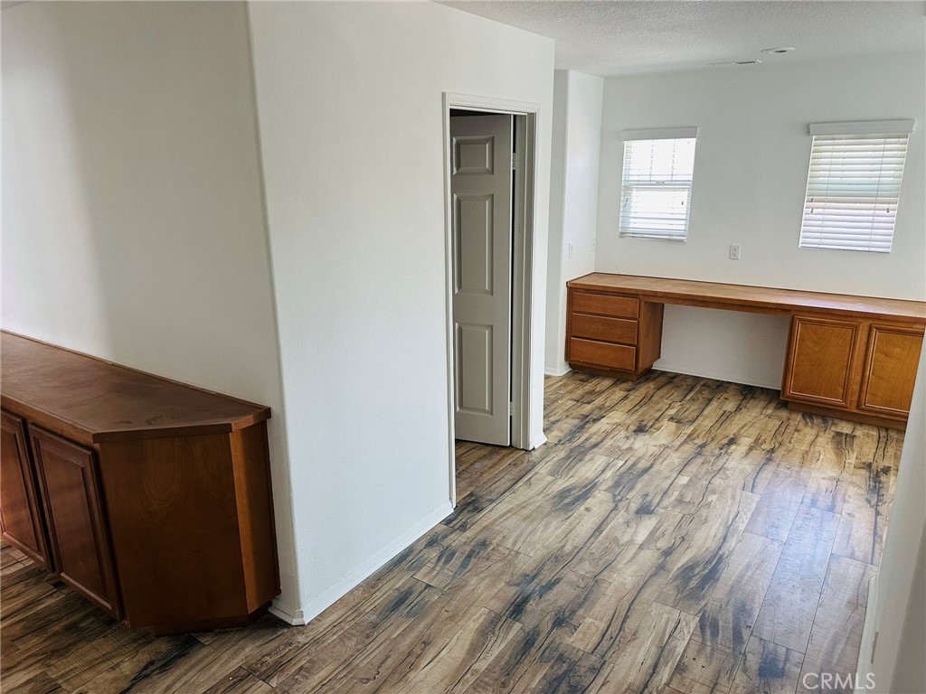 29271 Meandering Circle