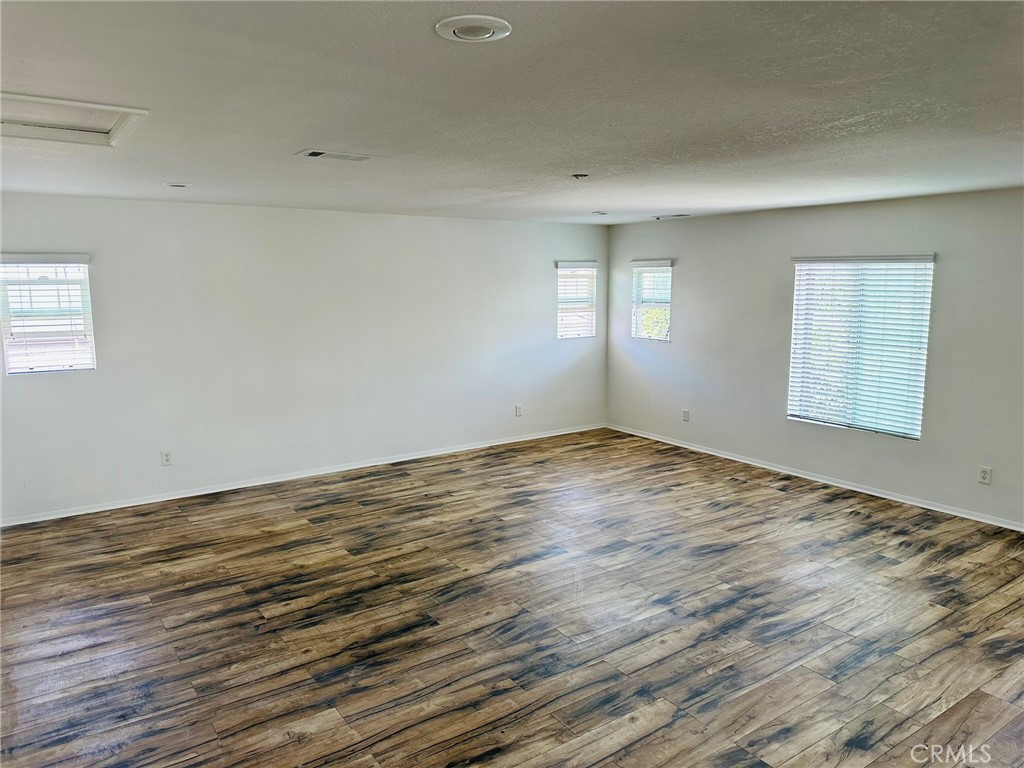 29271 Meandering Circle