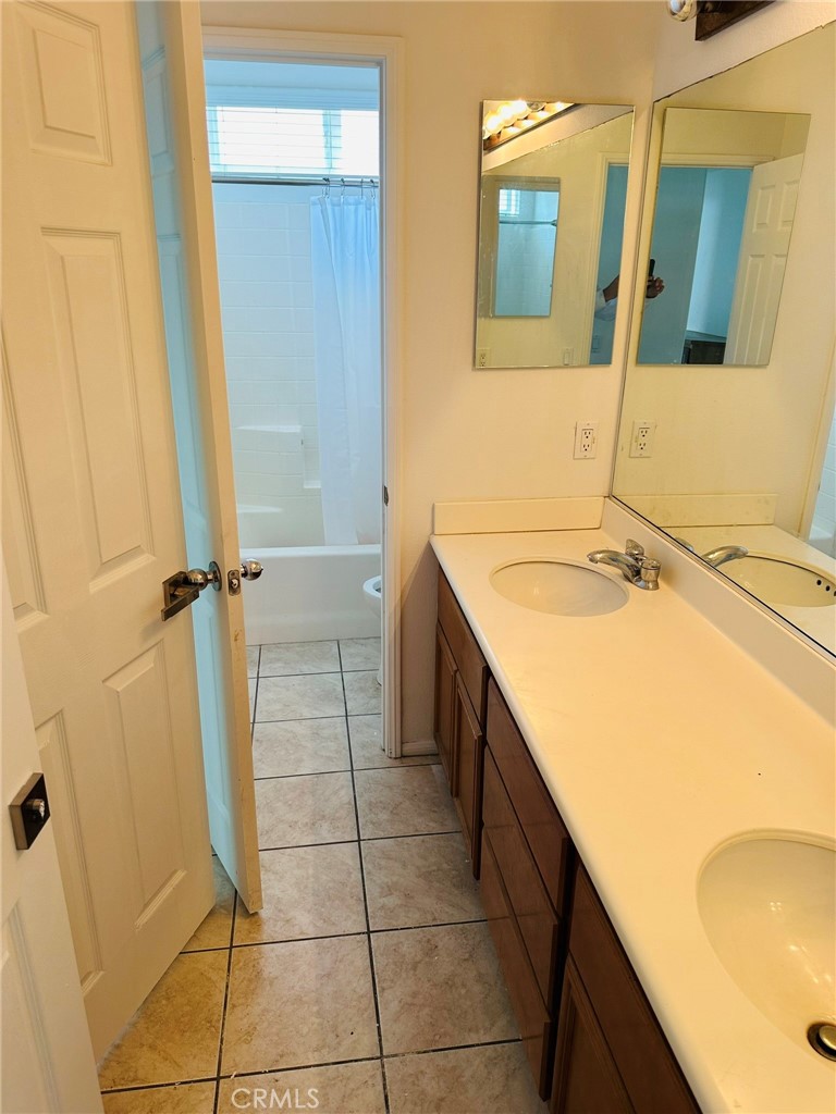 29271 Meandering Circle
