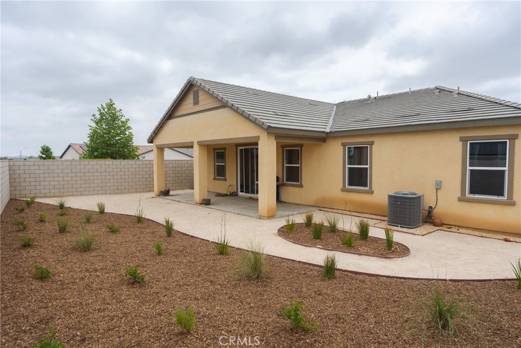 31922 English Court