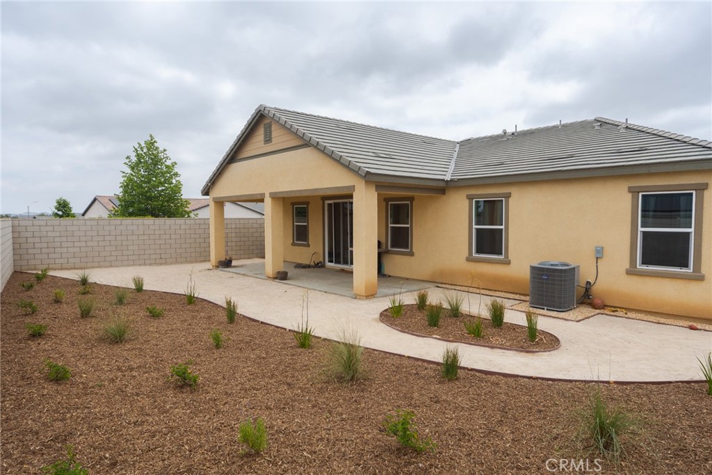 31922 English Court