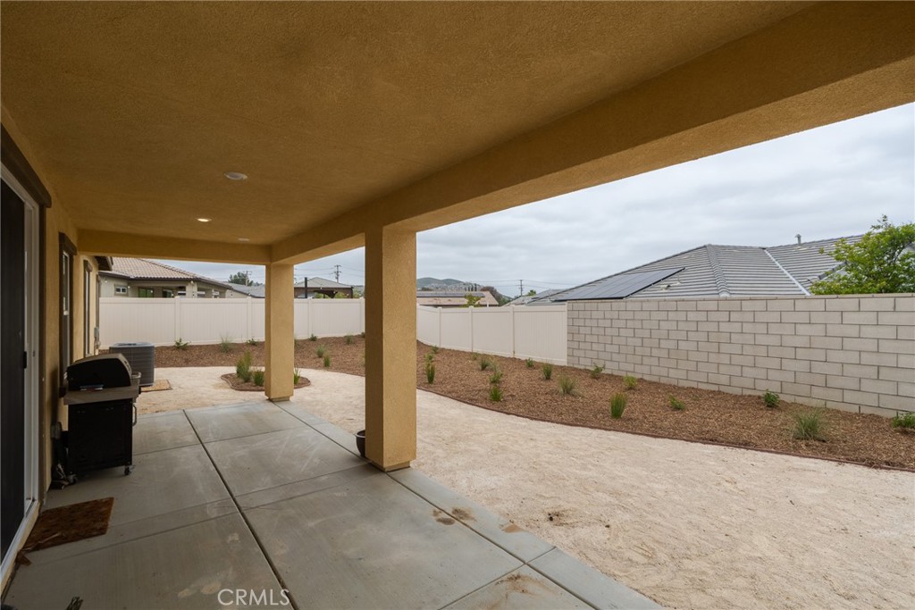31922 English Court