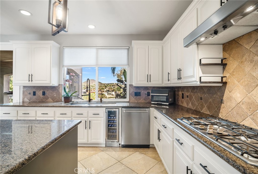 22430 Canyon Lake Drive S