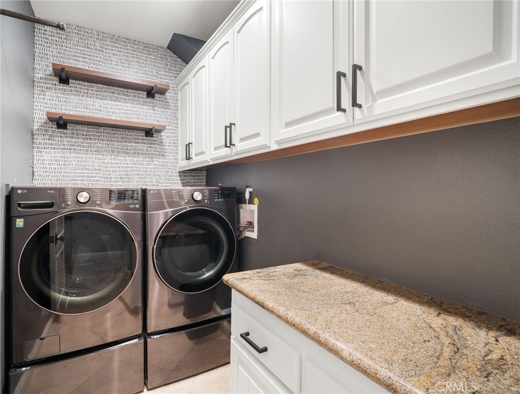 22430 Canyon Lake Drive S