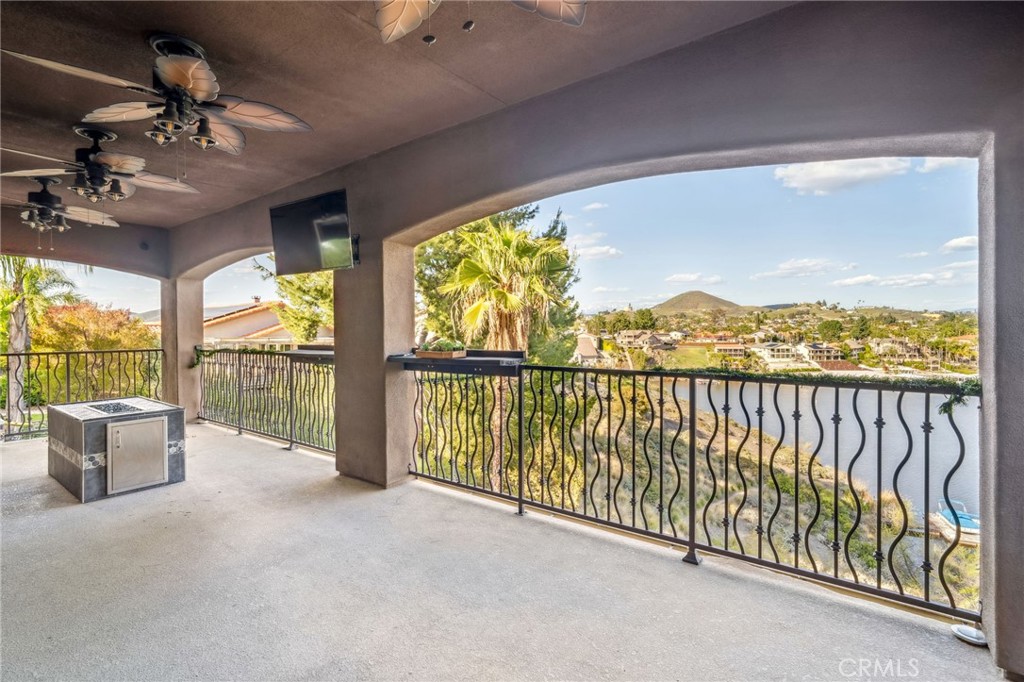 22430 Canyon Lake Drive S