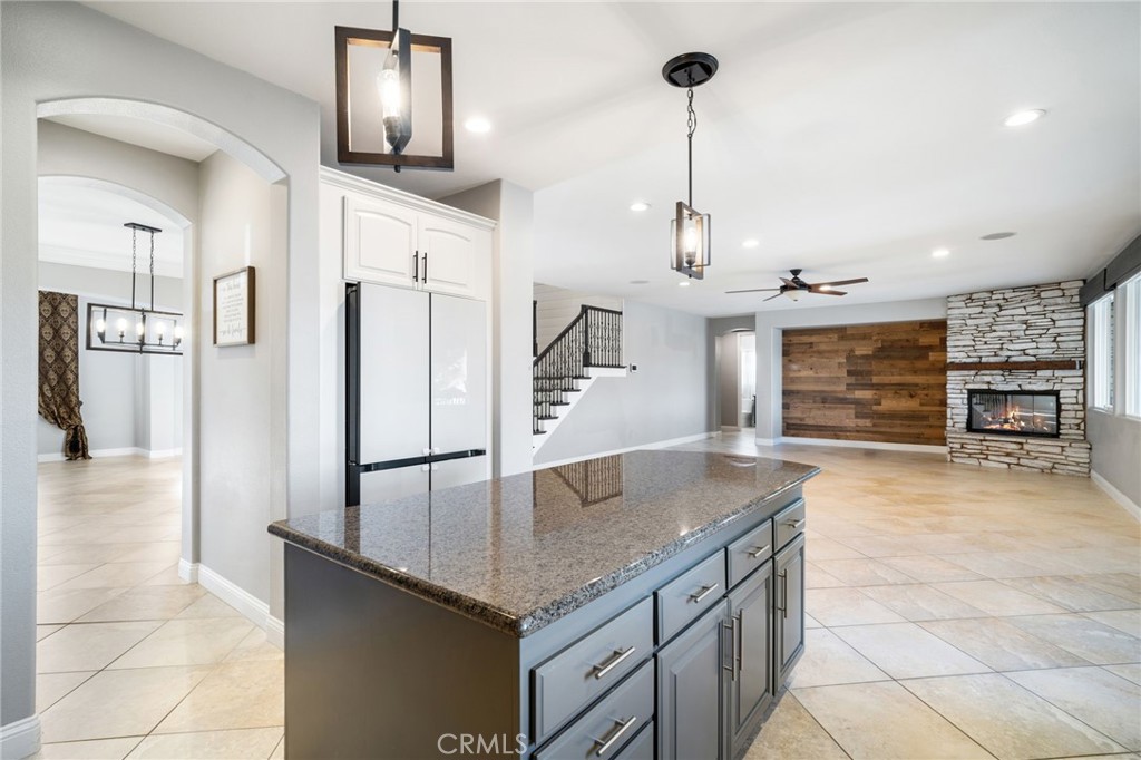 22430 Canyon Lake Drive S