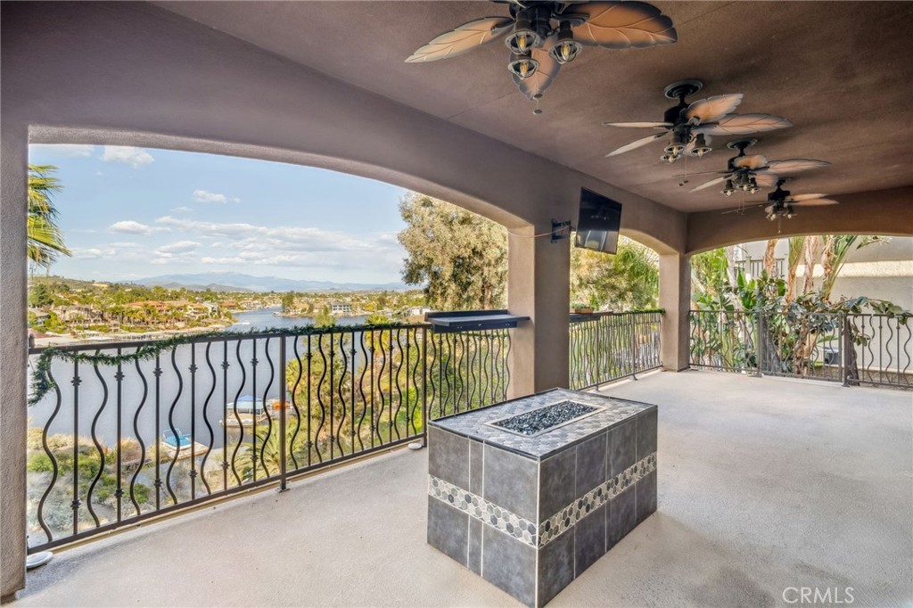 22430 Canyon Lake Drive S