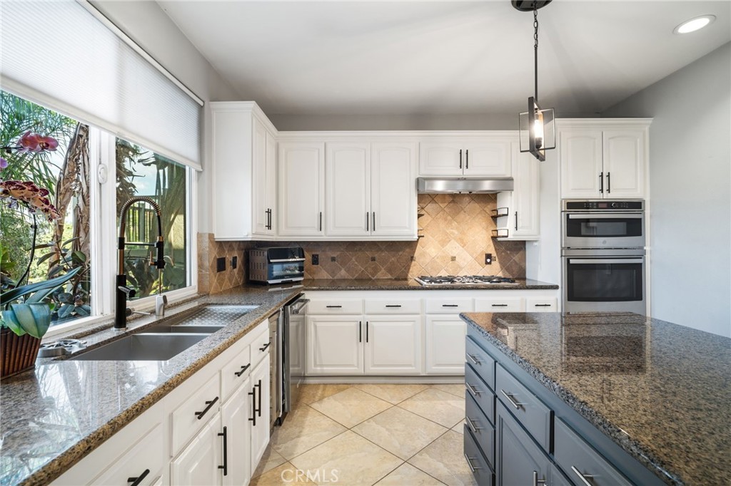 22430 Canyon Lake Drive S