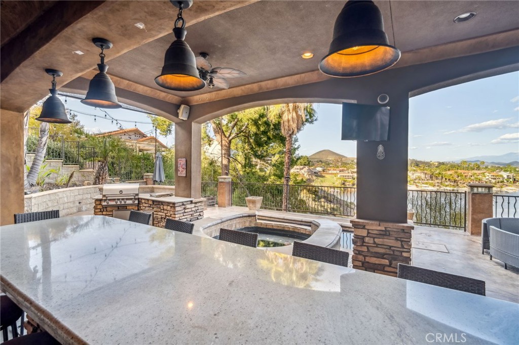 22430 Canyon Lake Drive S