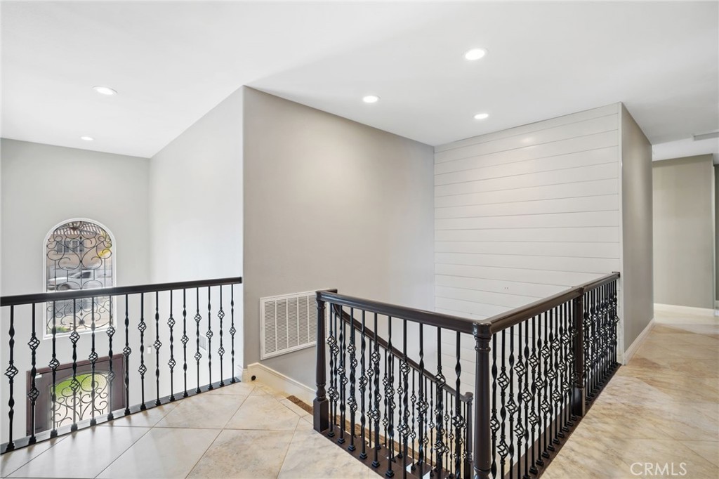 22430 Canyon Lake Drive S