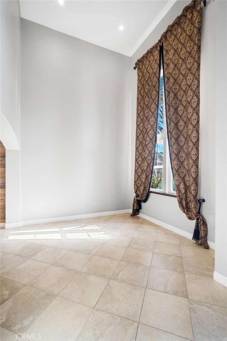 22430 Canyon Lake Drive S