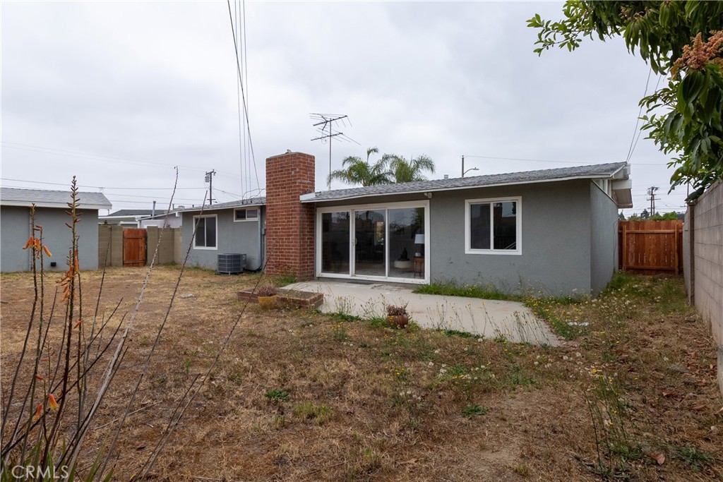 5921 Los Ramos Circle
