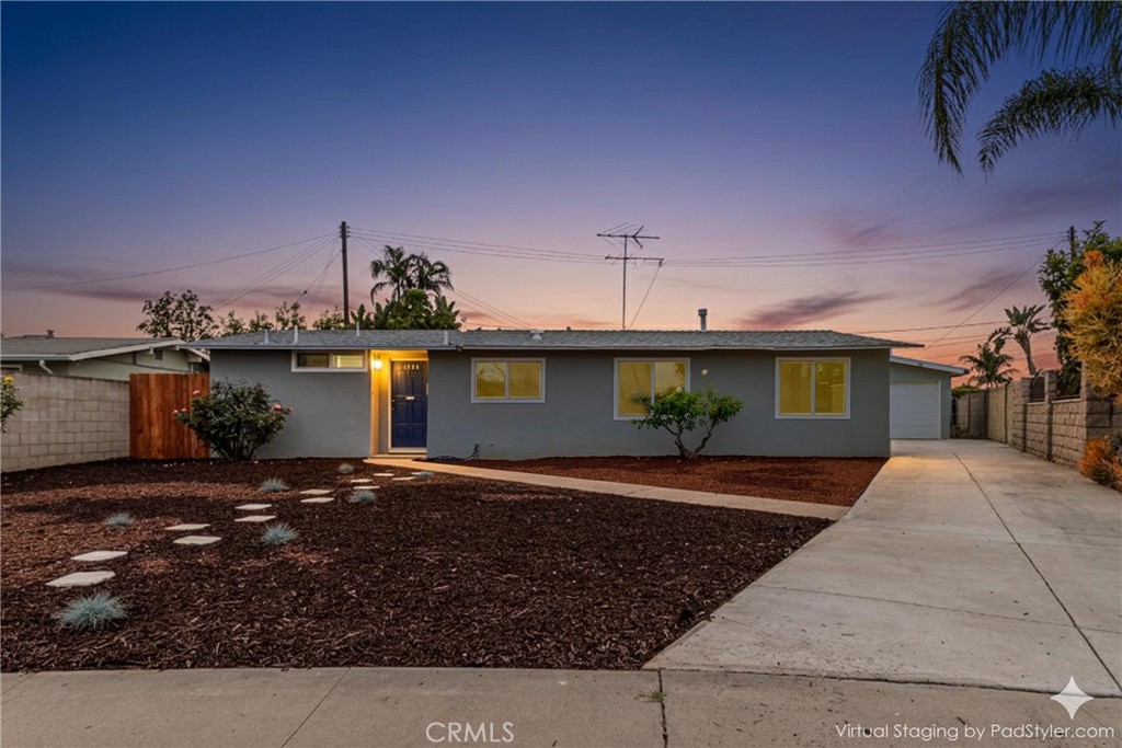 5921 Los Ramos Circle