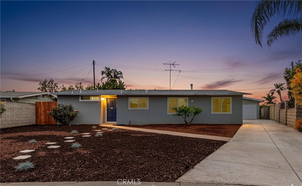 5921 Los Ramos Circle