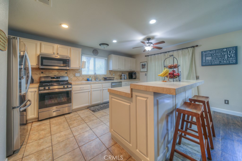 28688 Lavatera Avenue