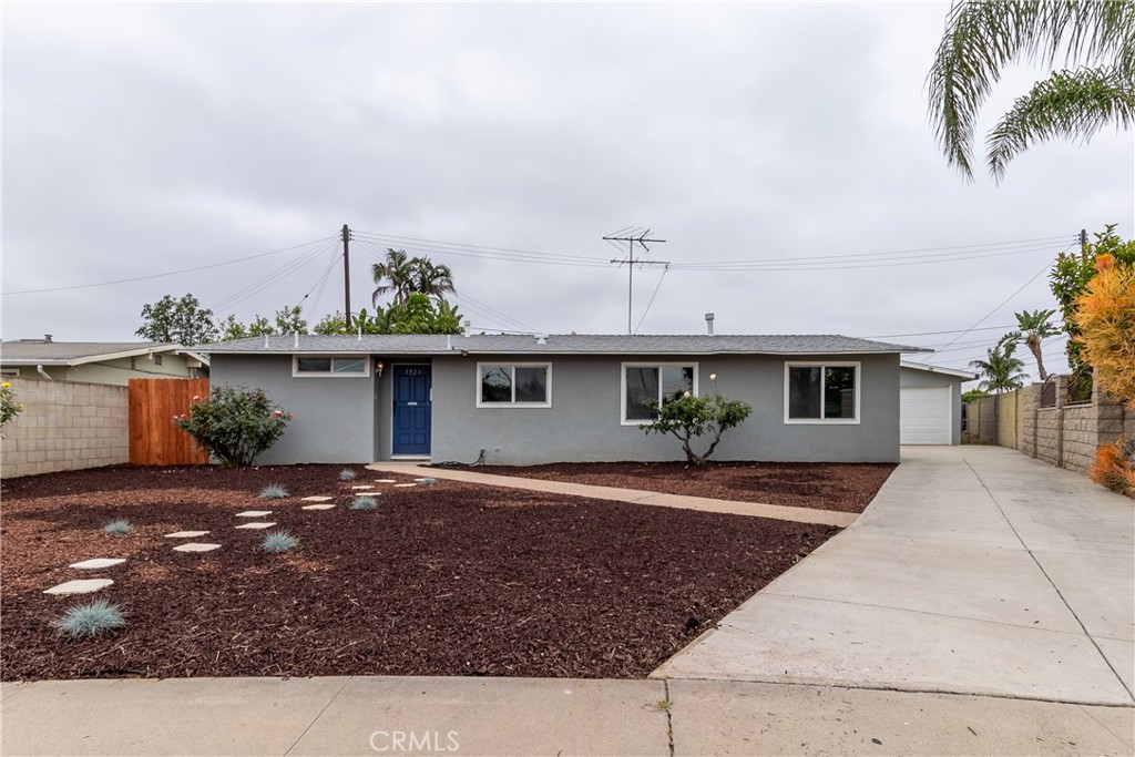 5921 Los Ramos Circle
