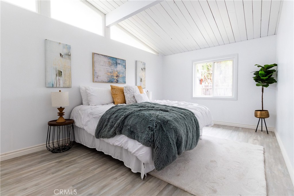 5921 Los Ramos Circle