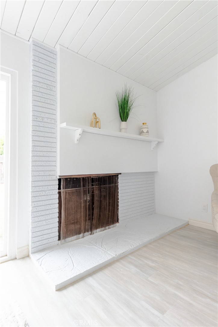 5921 Los Ramos Circle