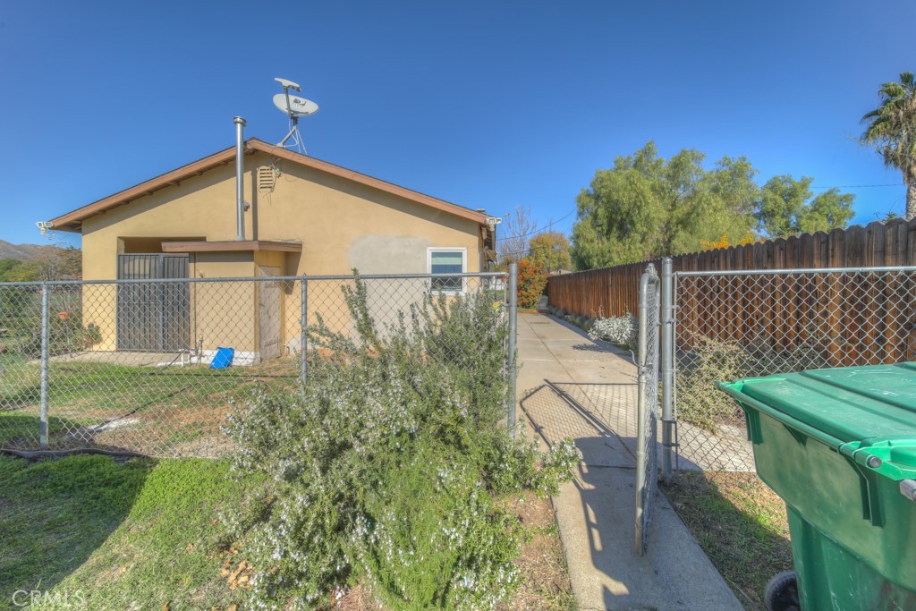 11557 Davis