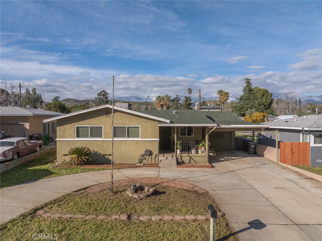 1137 W Williams