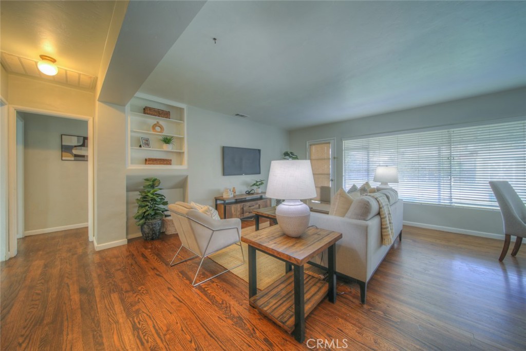 1137 W Williams