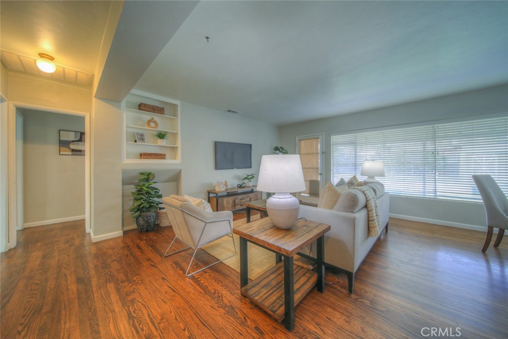 1137 W Williams