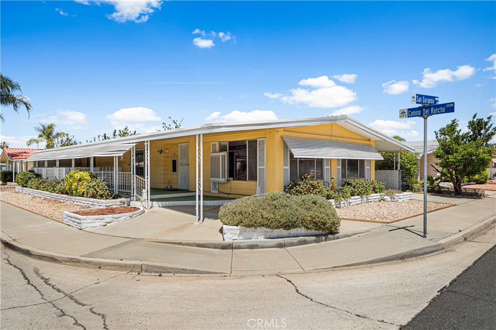 1081 San Gorgonio