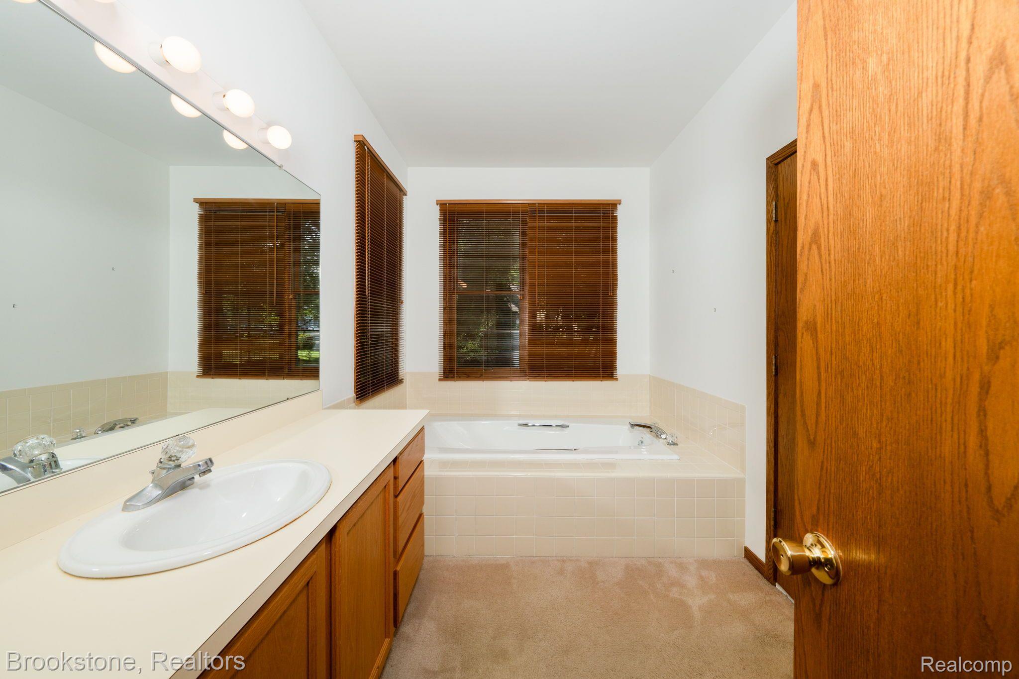2627 ALDEN