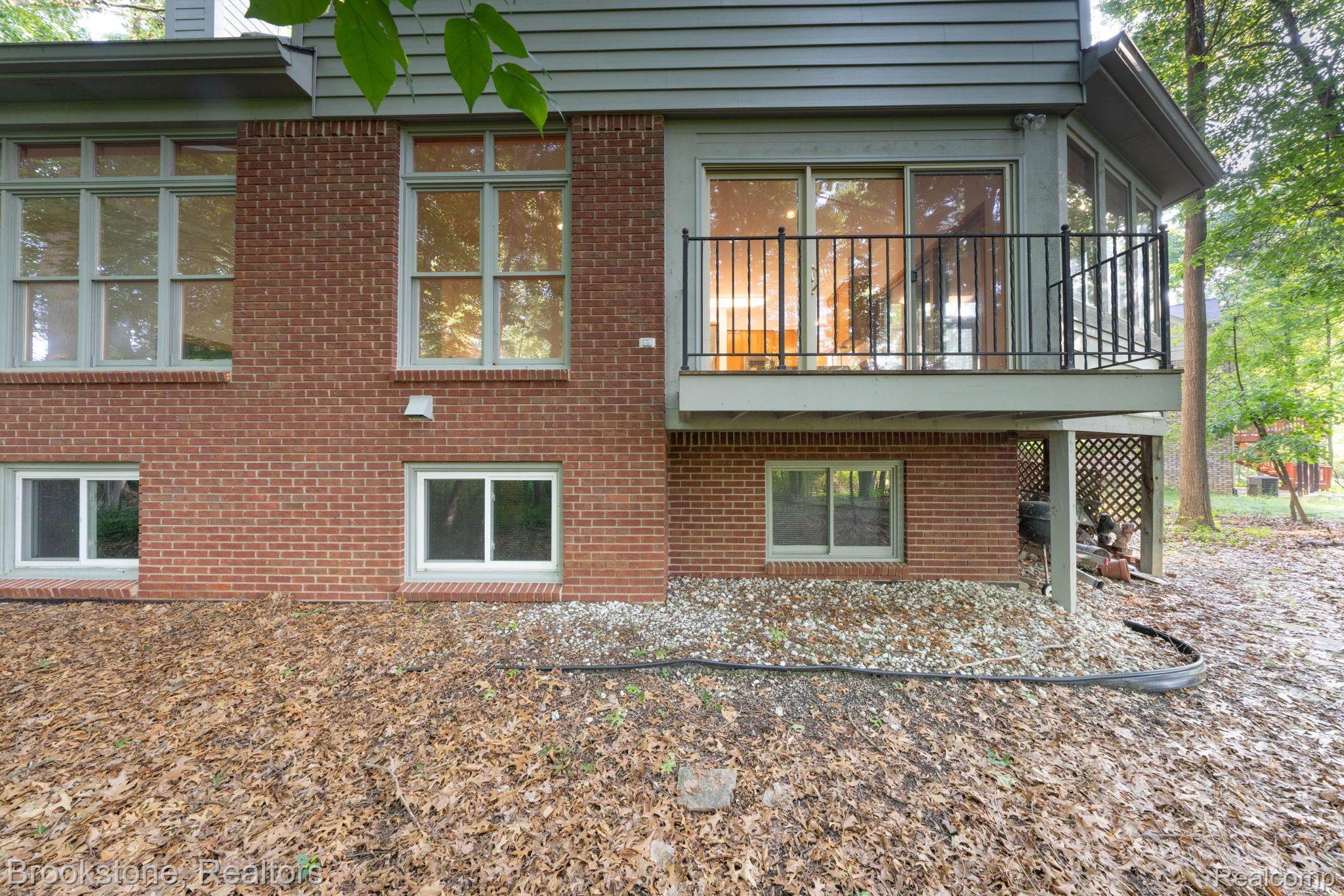2627 ALDEN