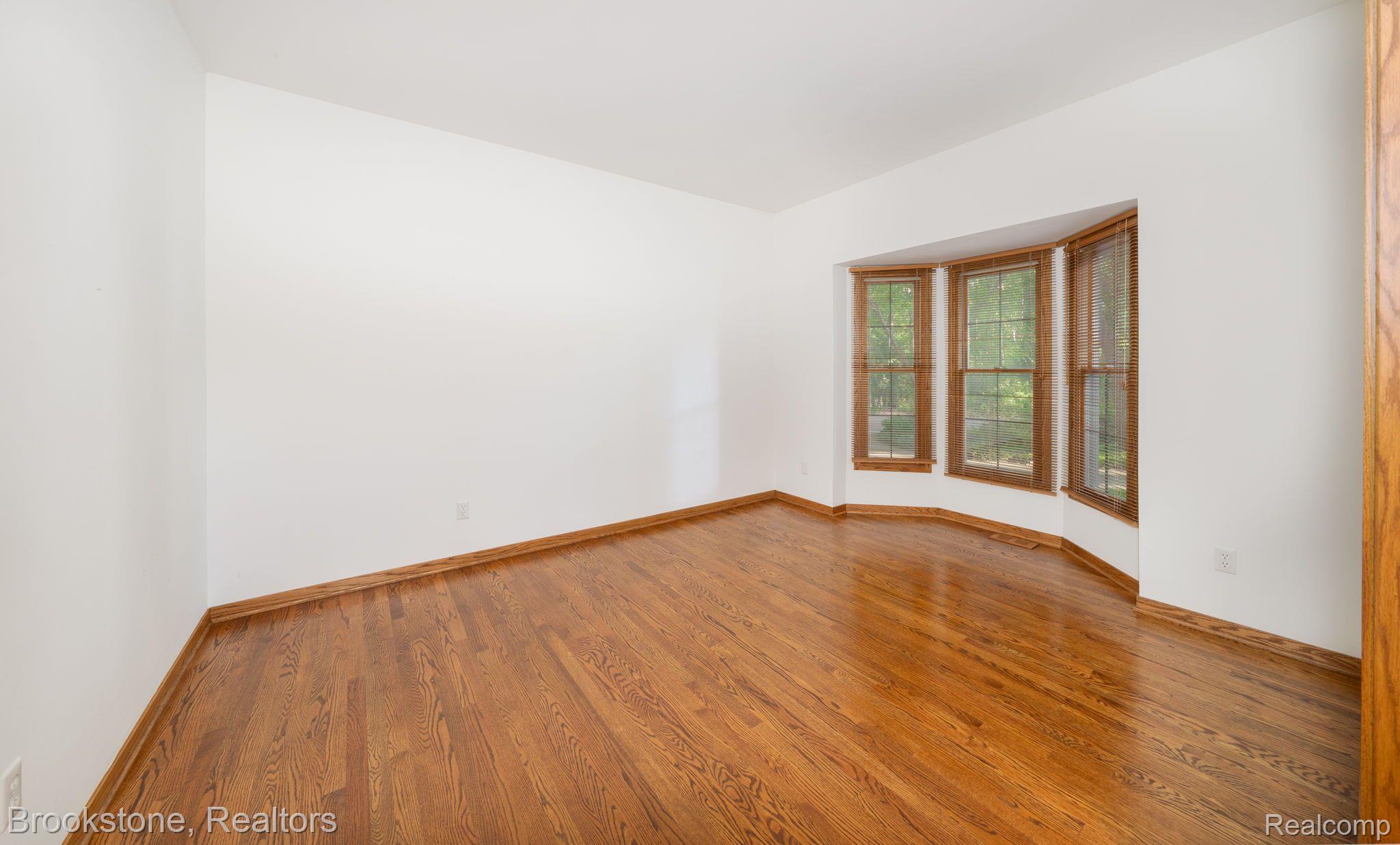 2627 ALDEN