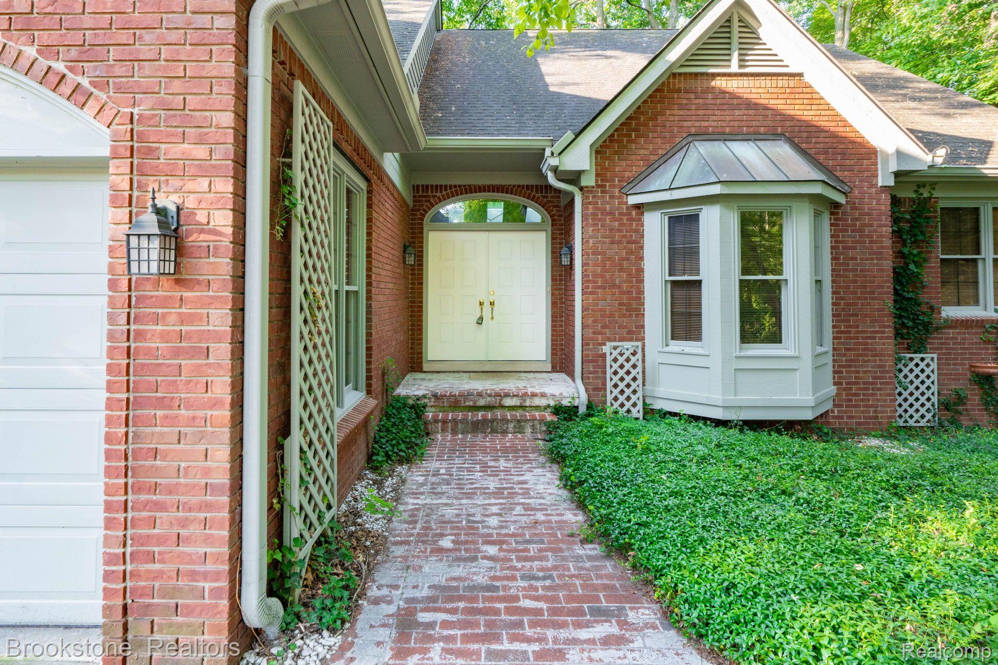 2627 ALDEN