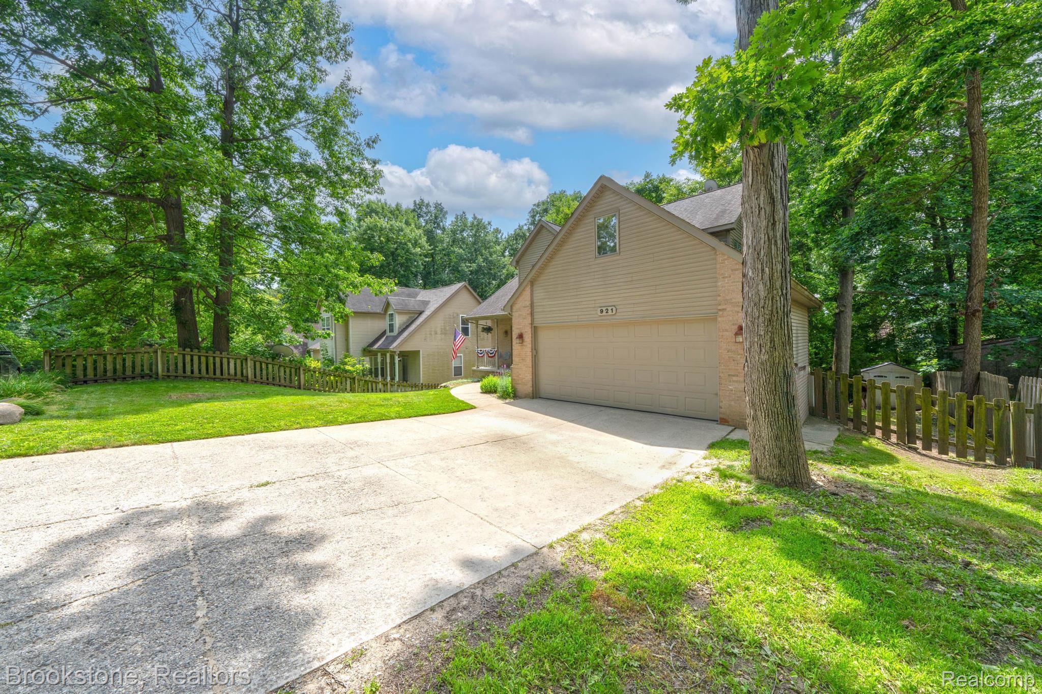 921 OLD HICKORY LANE Lane