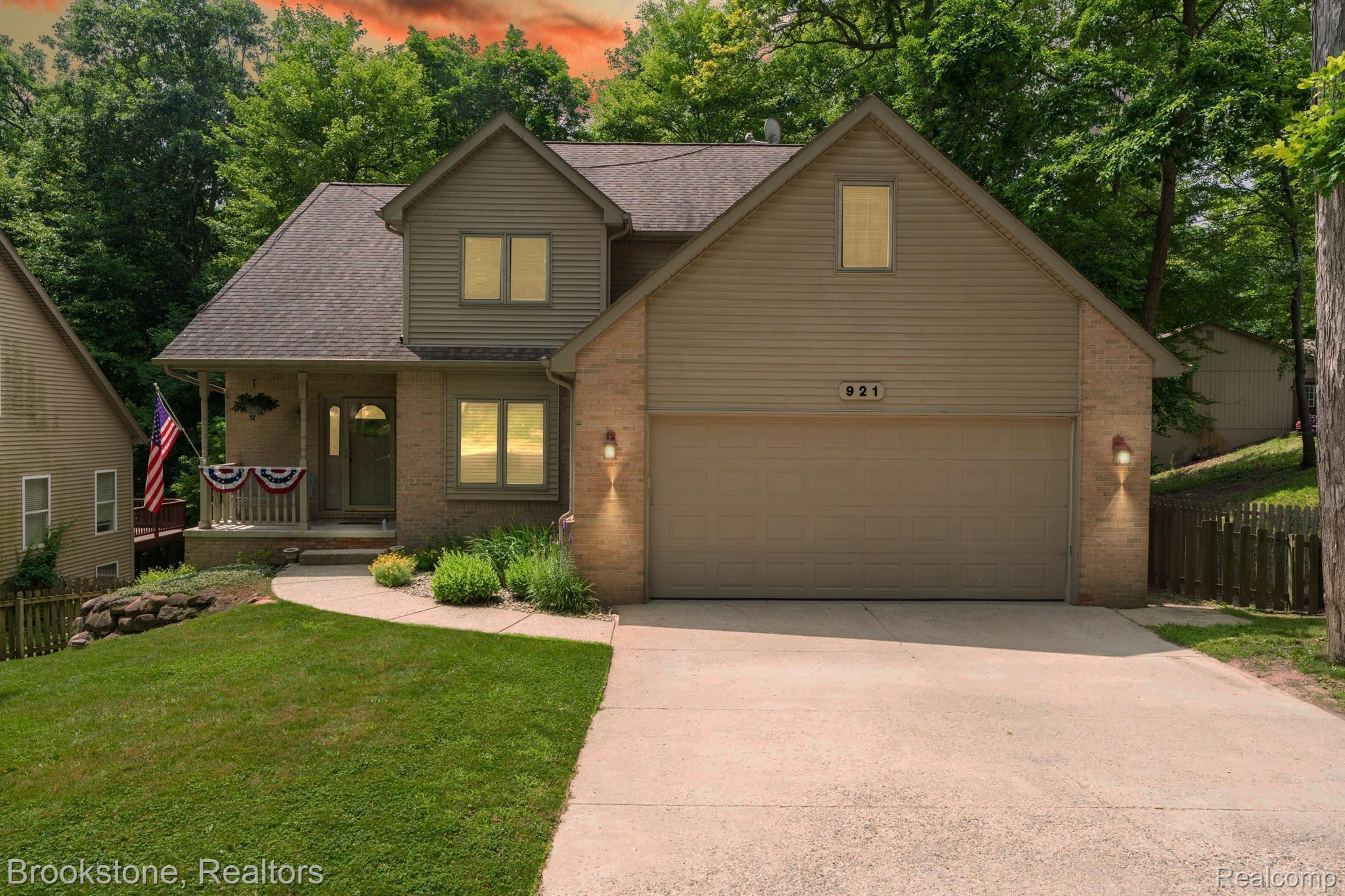 921 OLD HICKORY LANE Lane