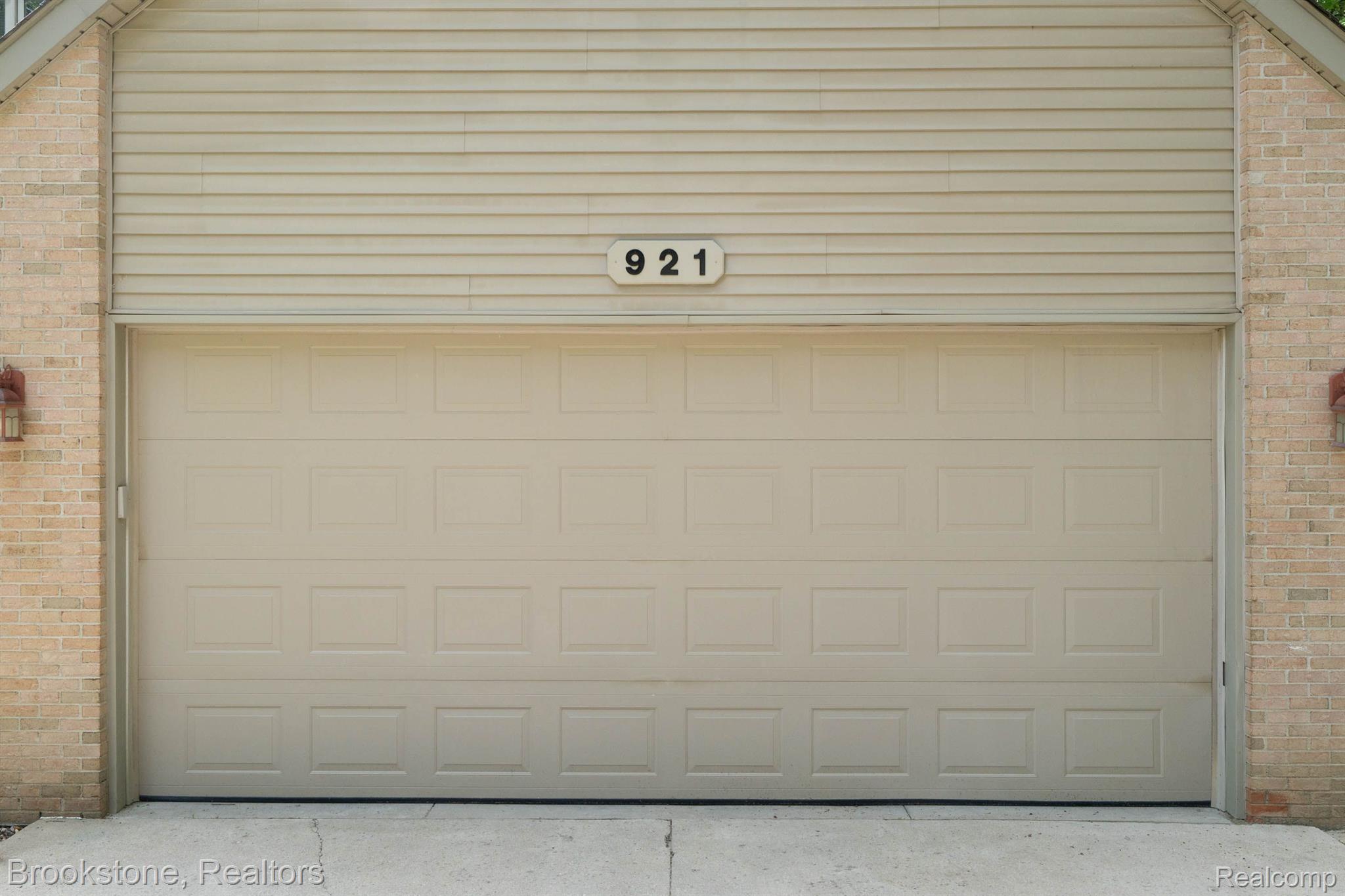 921 OLD HICKORY LANE Lane