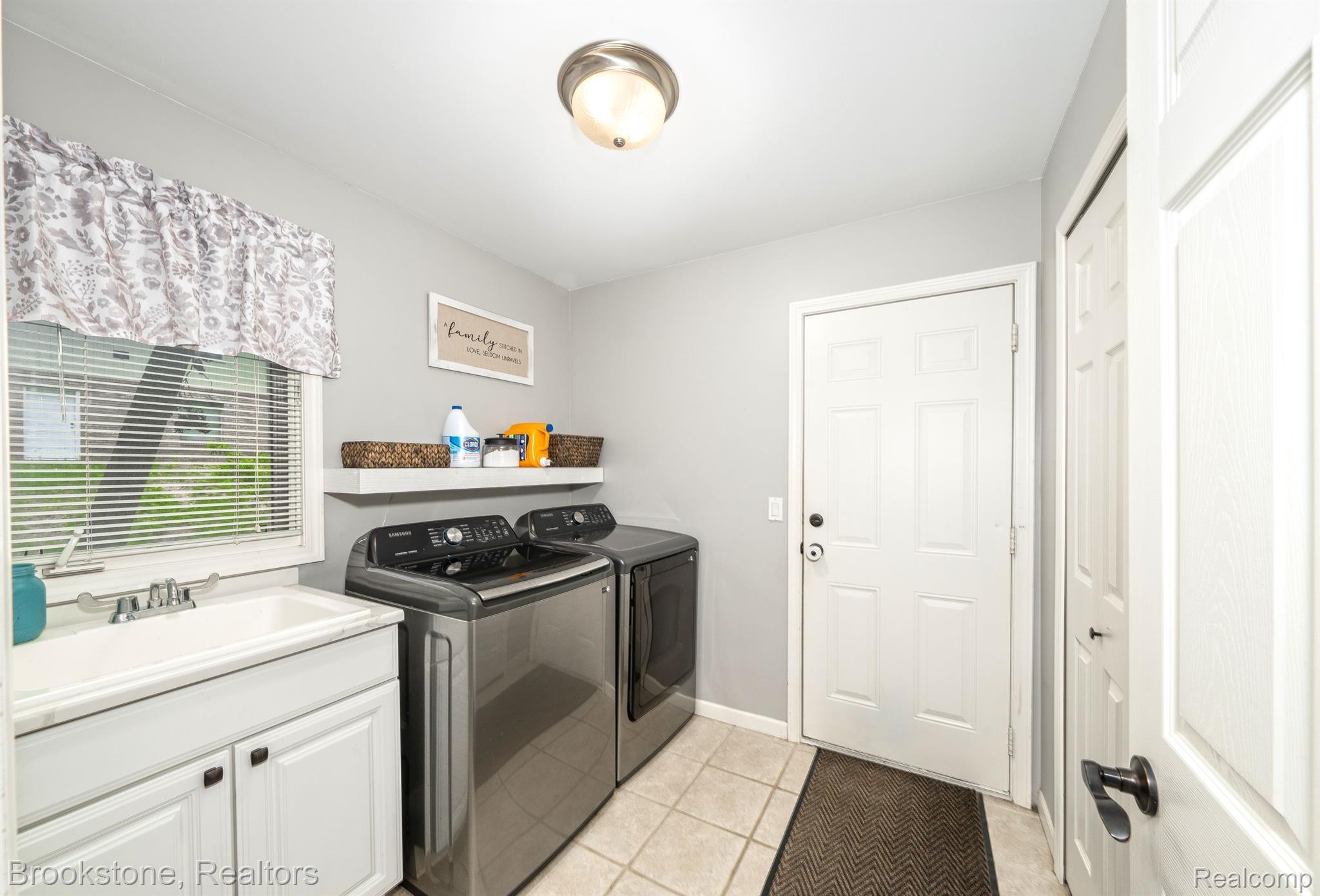 921 OLD HICKORY LANE Lane