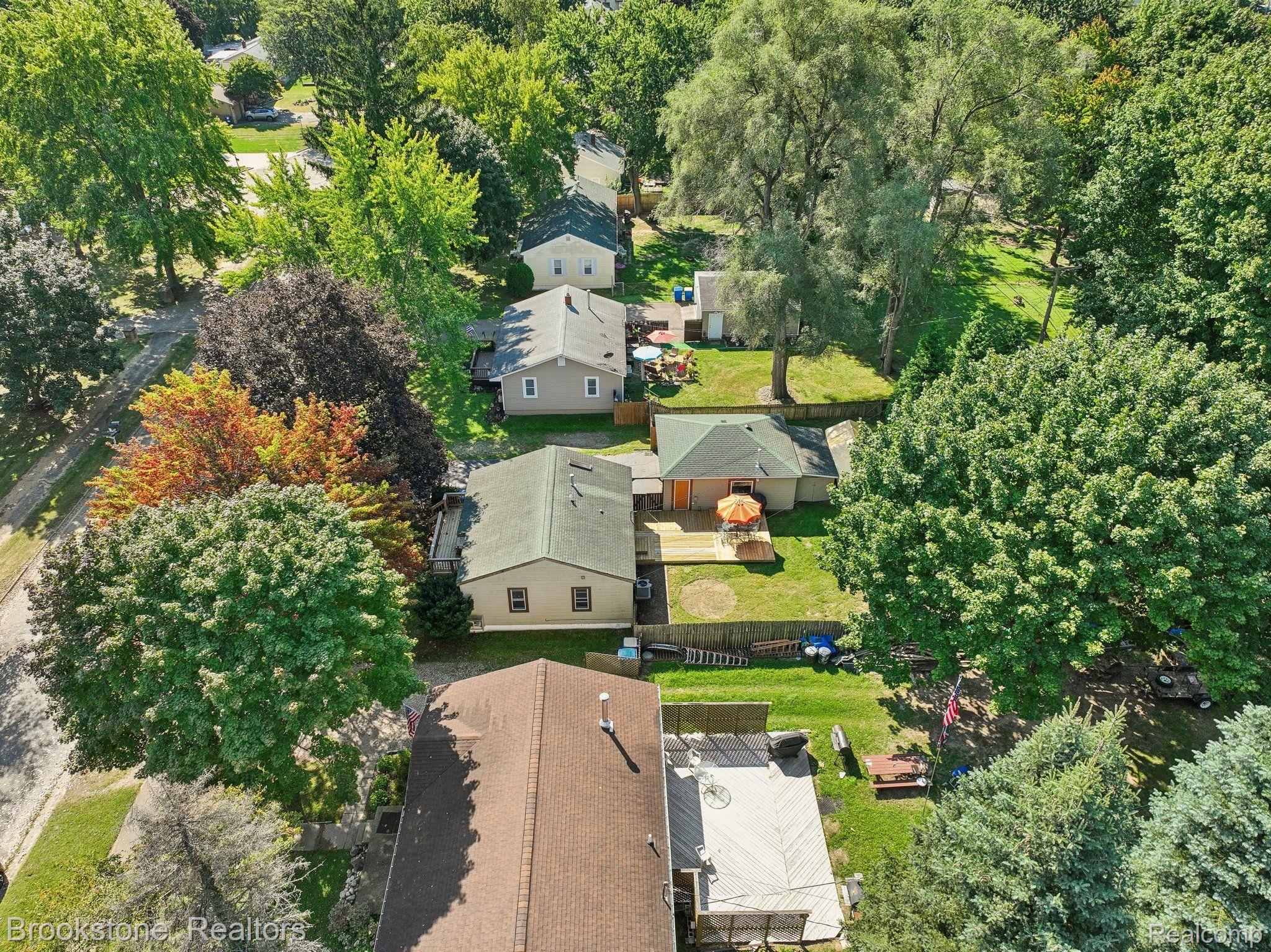 2689 BENDER Avenue