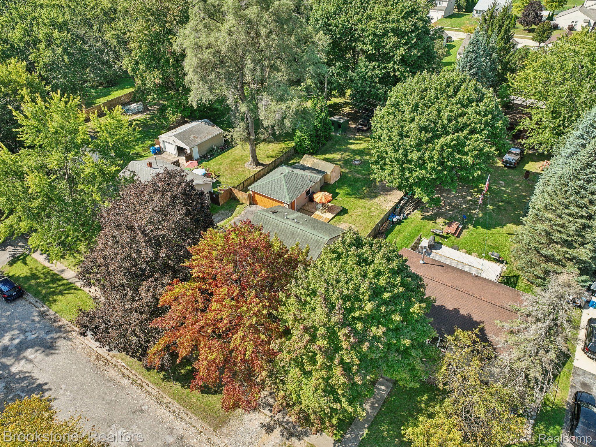 2689 BENDER Avenue