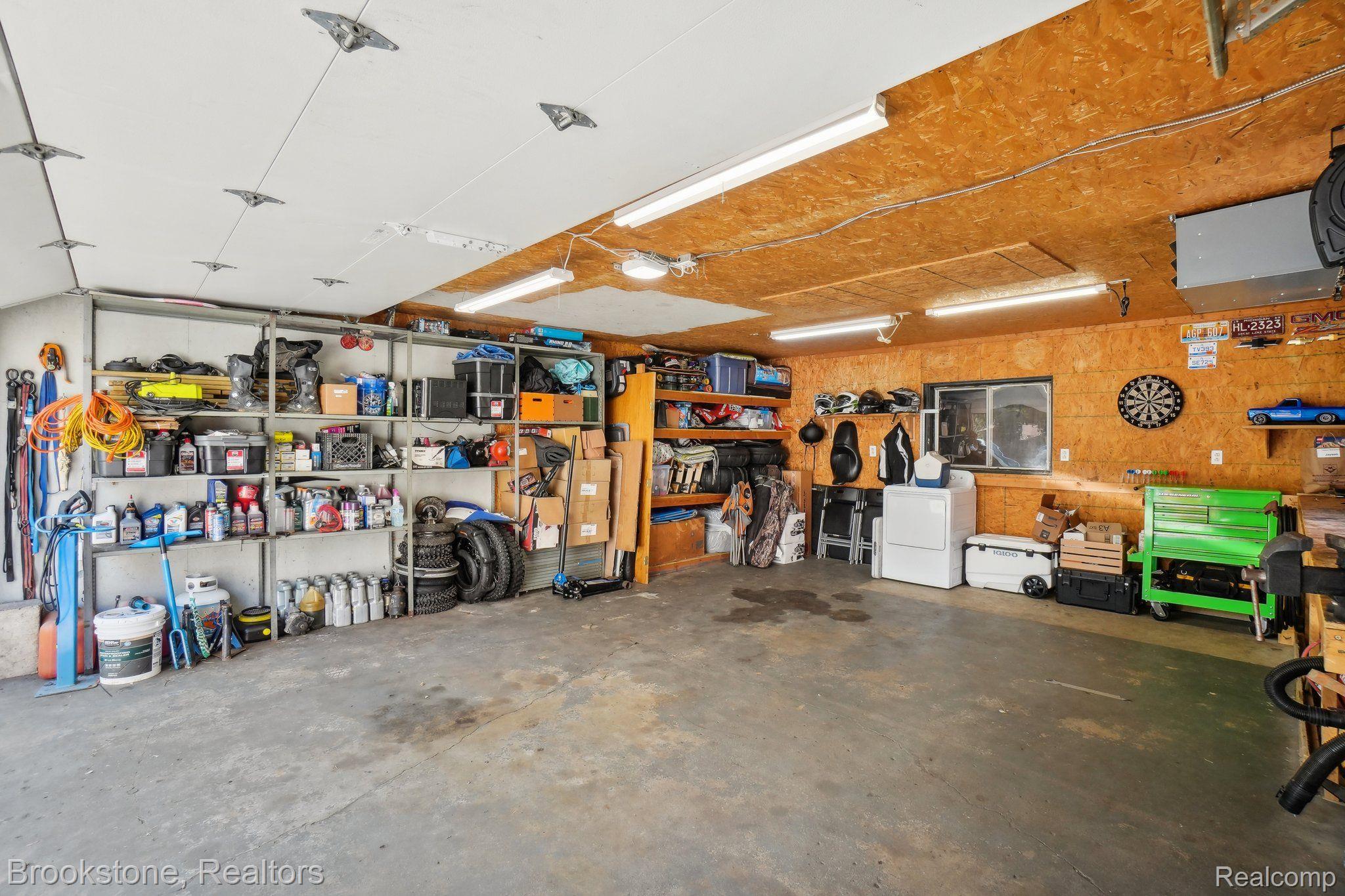 2689 BENDER Avenue