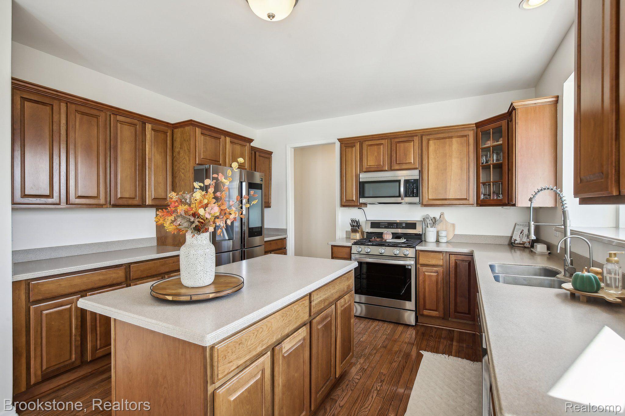 9838 DUBLIN Drive