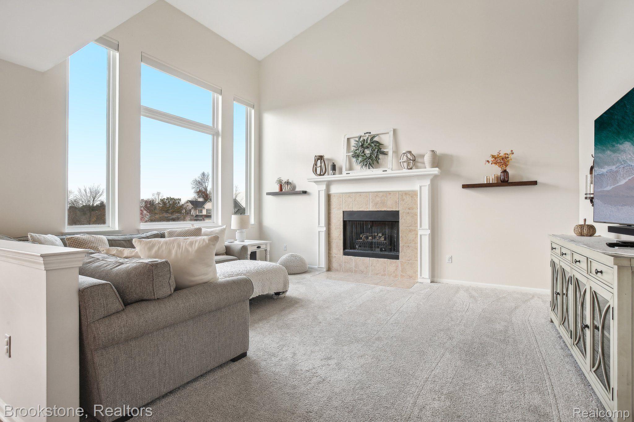 9838 DUBLIN Drive