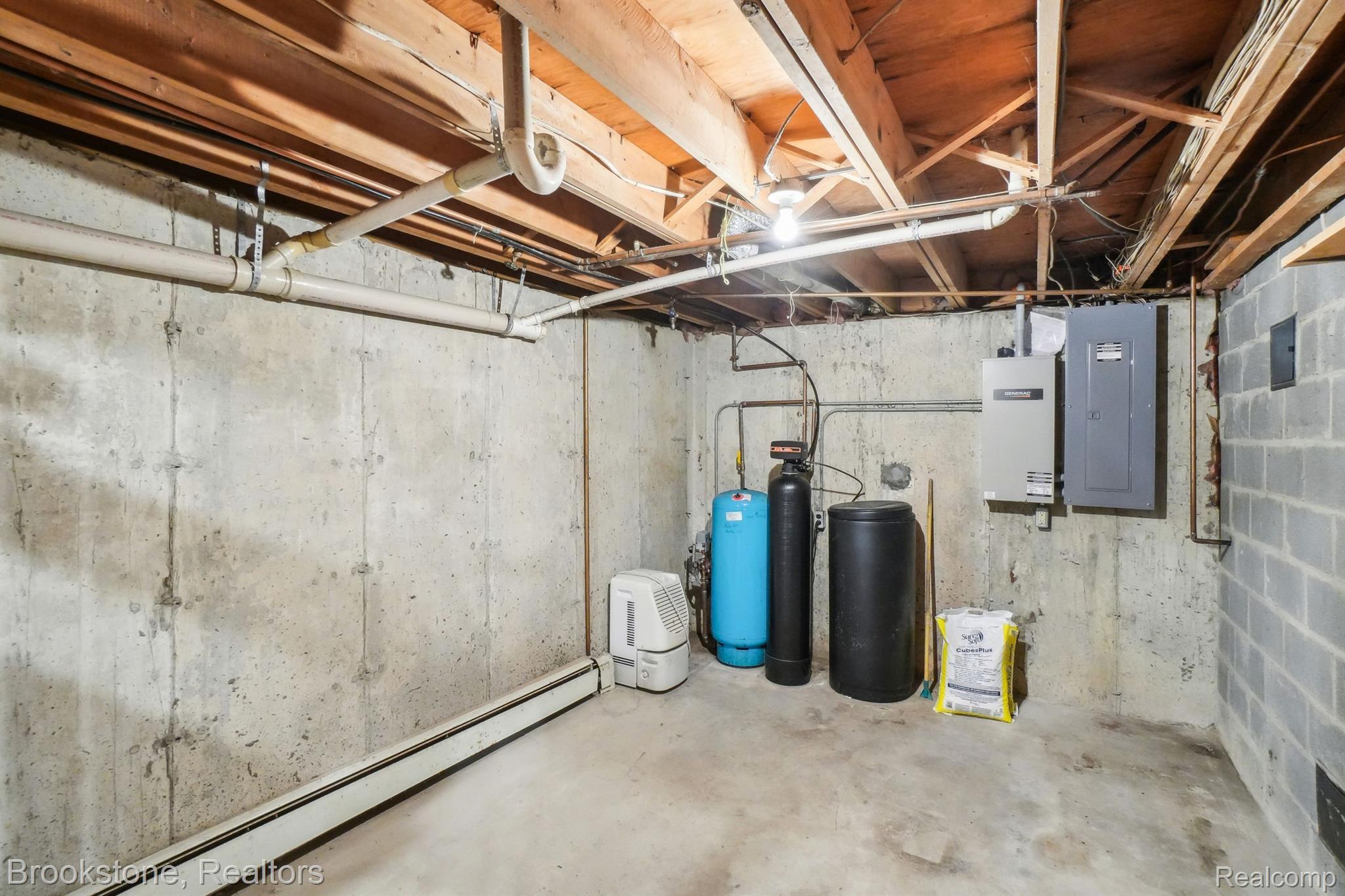 1301 GLEN OAKS Road