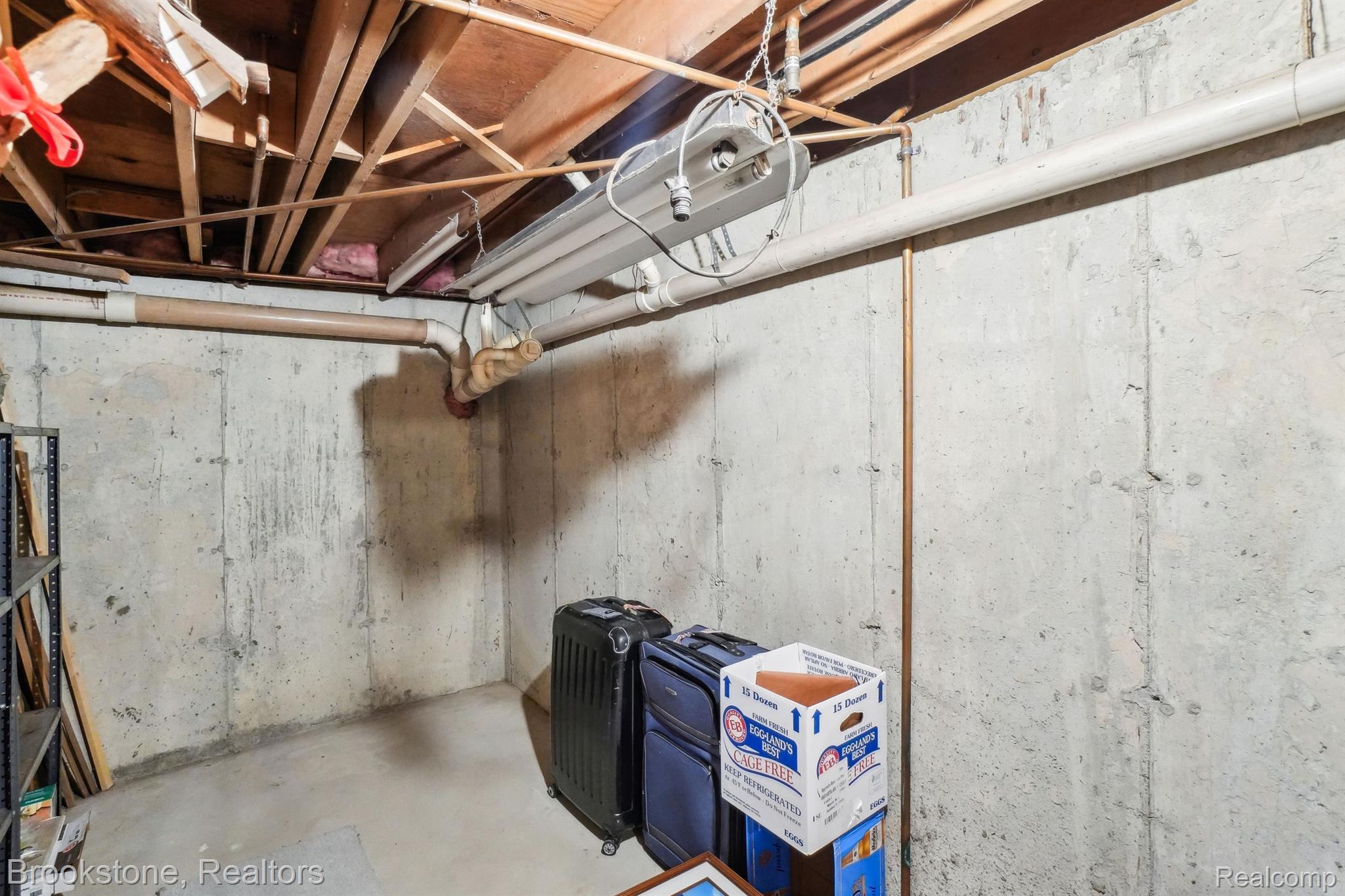 1301 GLEN OAKS Road