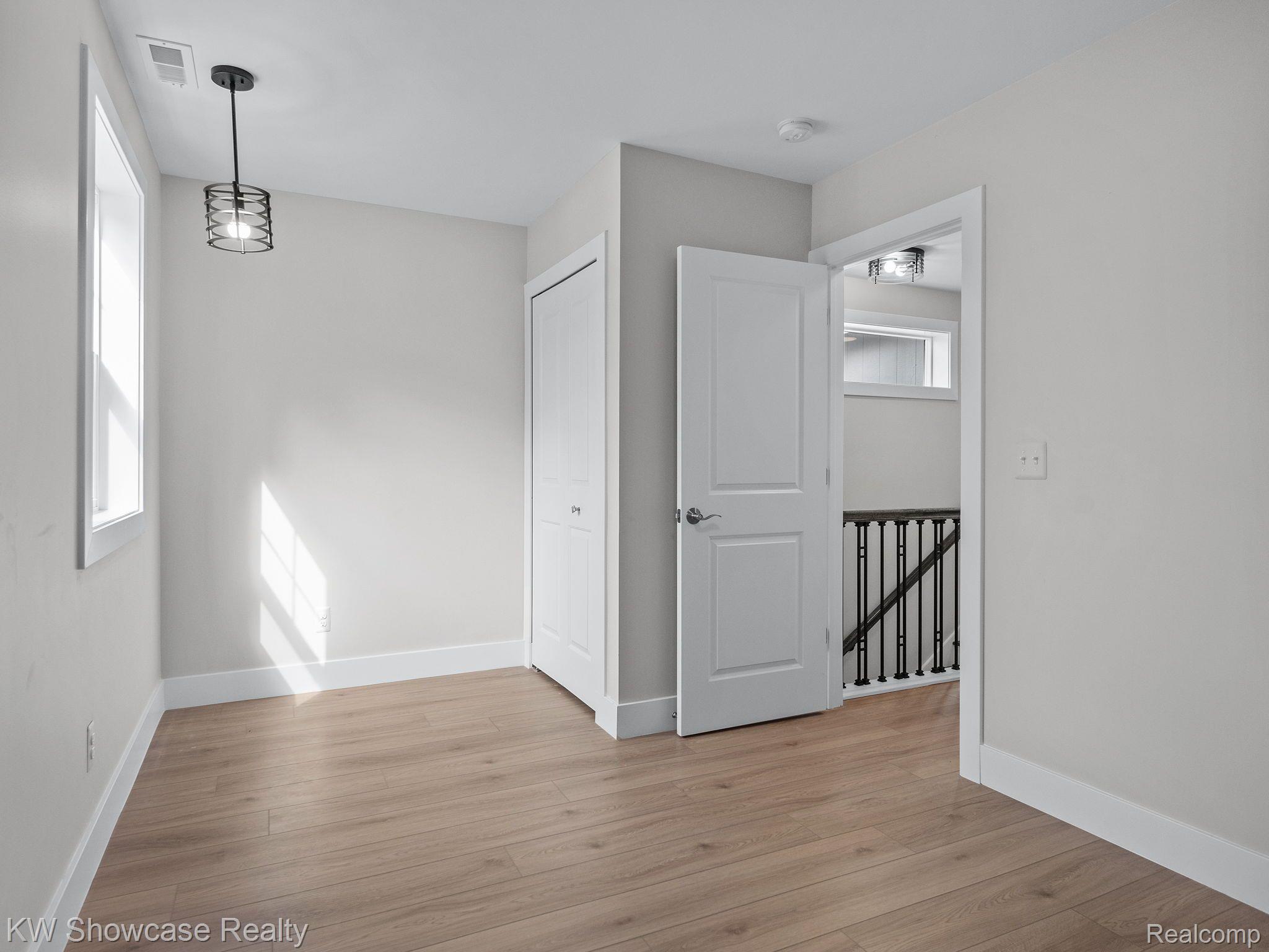 4975 COSHOCTON Drive