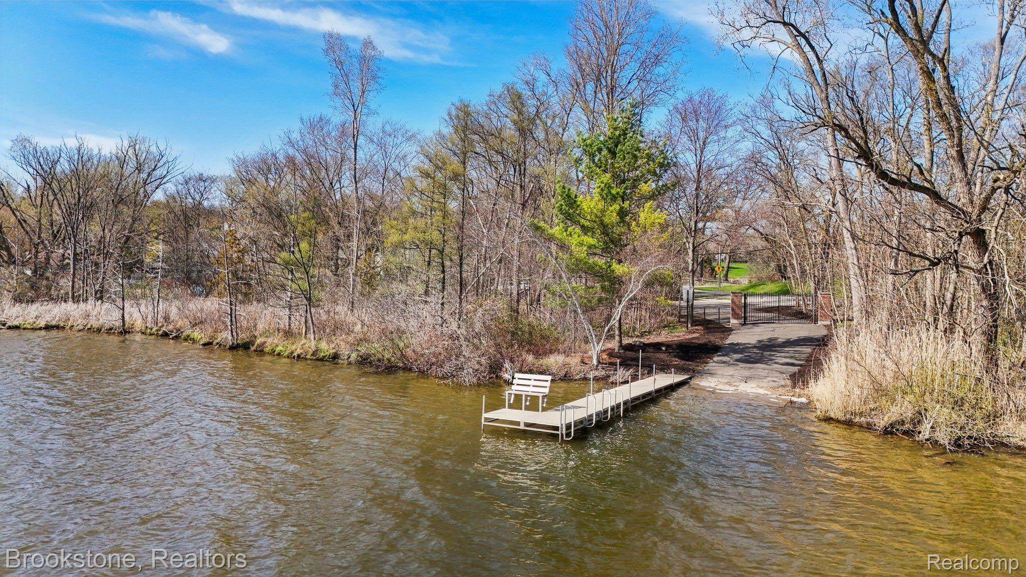 1391 WOODBRIDGE Court