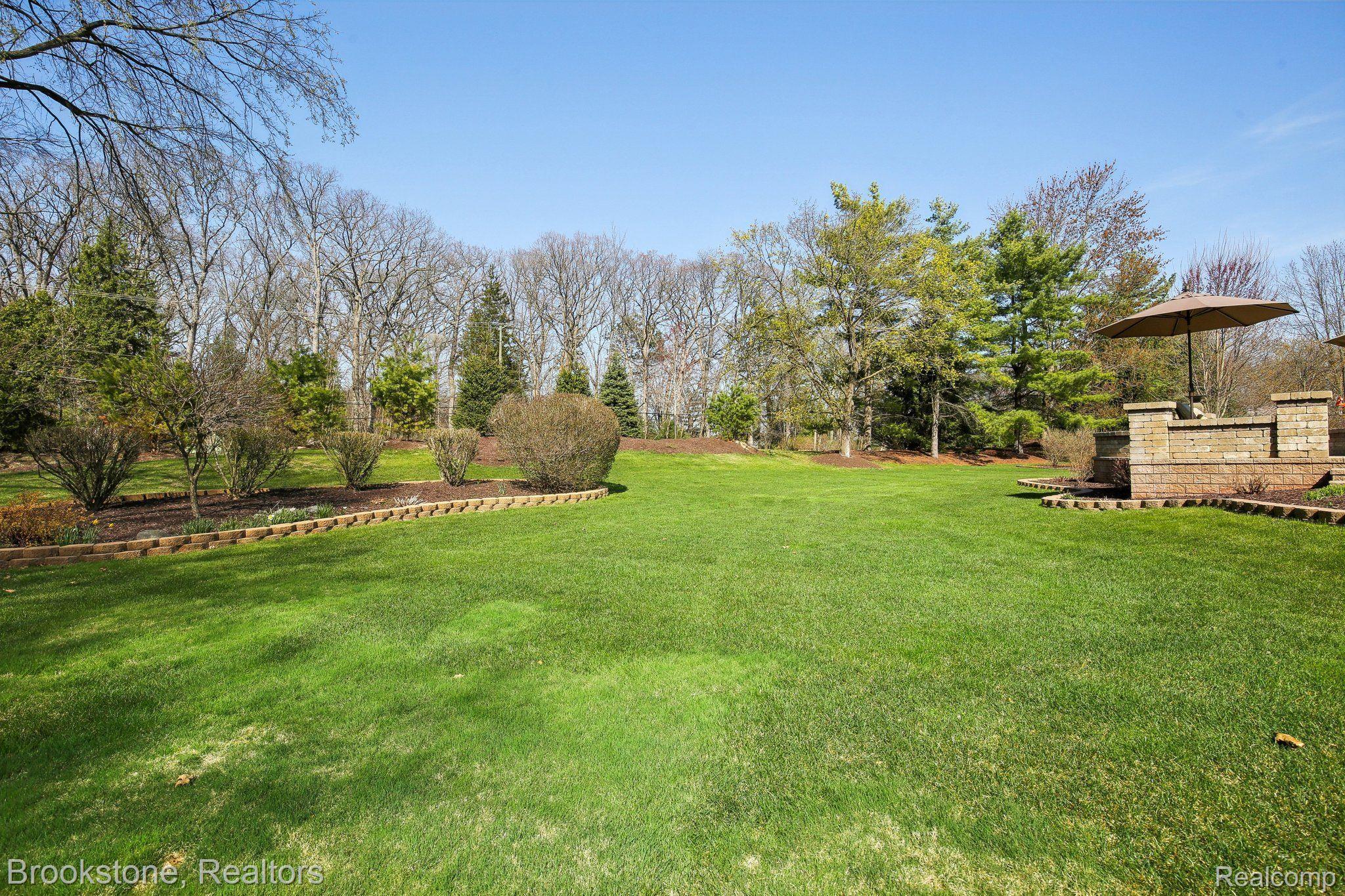1391 WOODBRIDGE Court