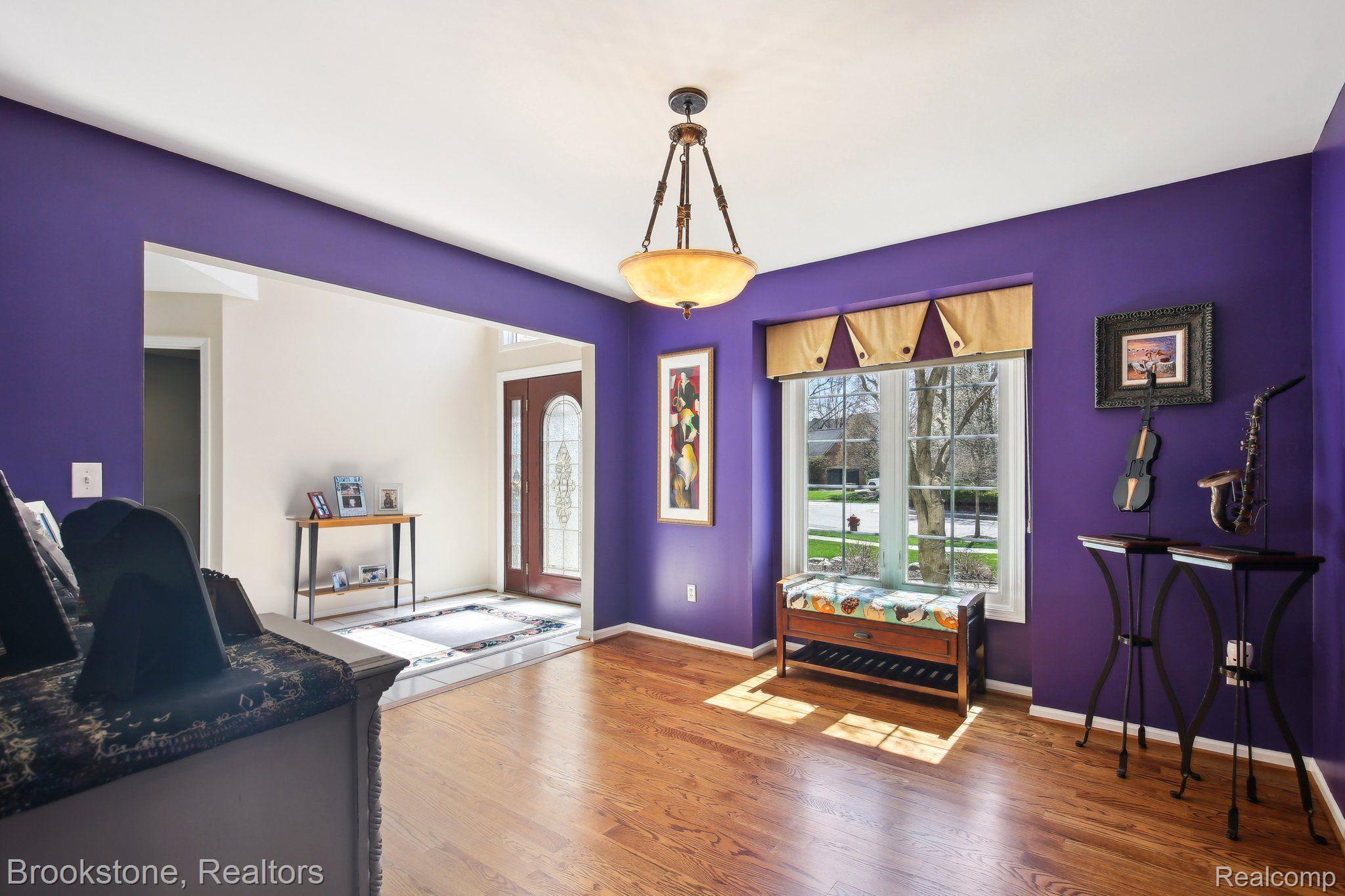 1391 WOODBRIDGE Court