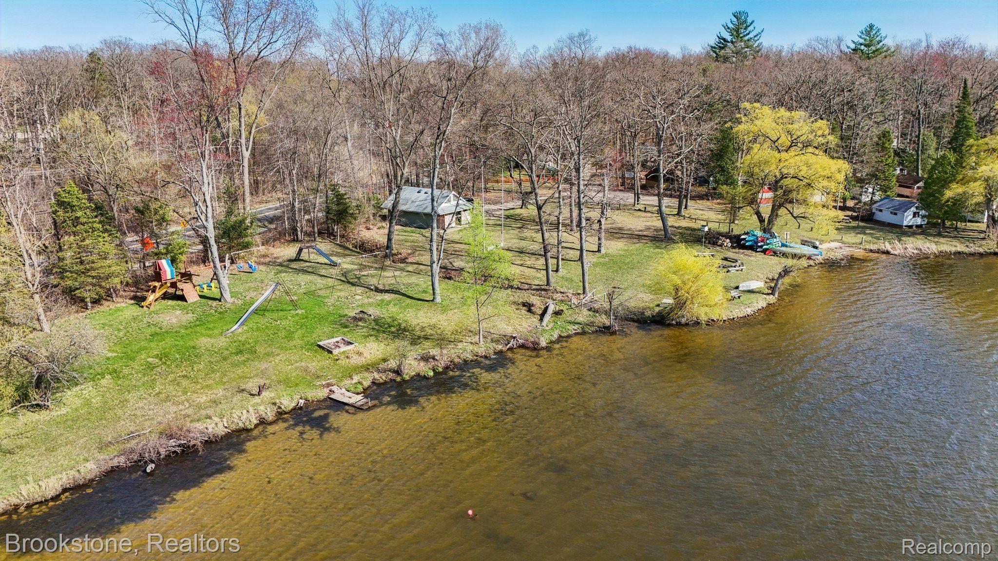 1391 WOODBRIDGE Court