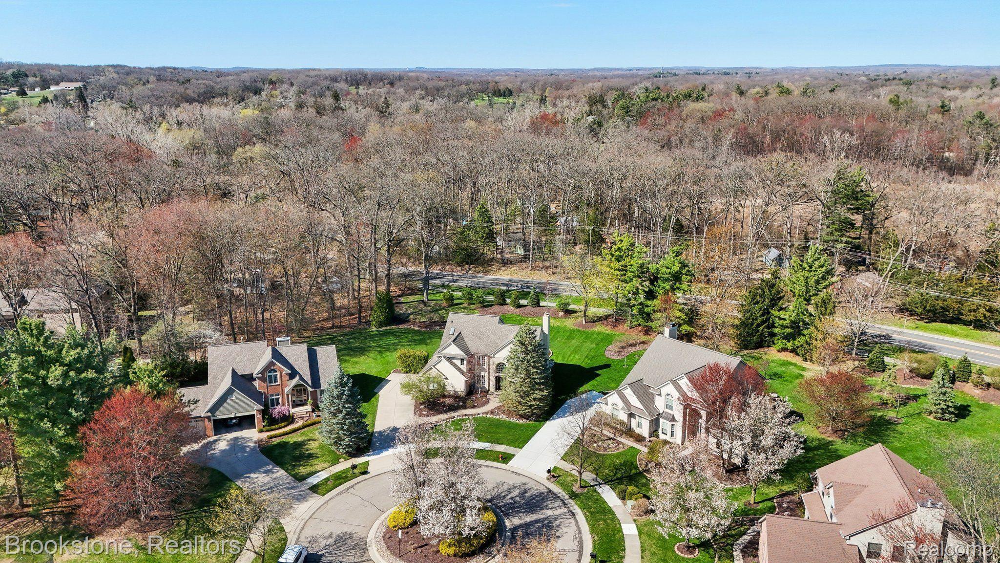 1391 WOODBRIDGE Court